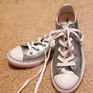 Converse  all ⭐ star tennis shoes